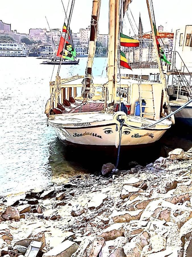 Nile Felucca Adventure 호텔 아스완 외부 사진