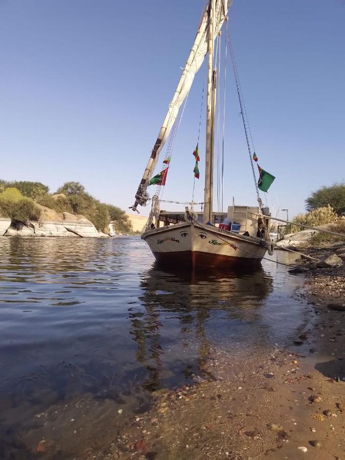 Nile Felucca Adventure 호텔 아스완 외부 사진
