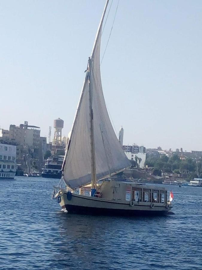 Nile Felucca Adventure 호텔 아스완 외부 사진