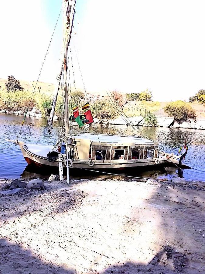 Nile Felucca Adventure 호텔 아스완 외부 사진