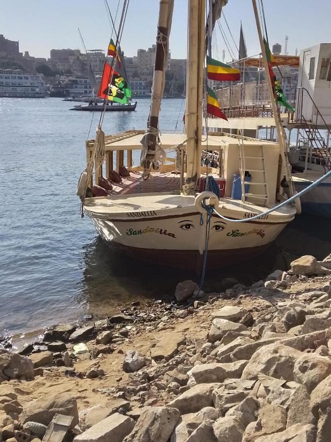 Nile Felucca Adventure 호텔 아스완 외부 사진