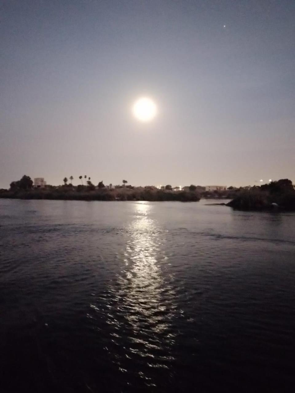 Nile Felucca Adventure 호텔 아스완 외부 사진