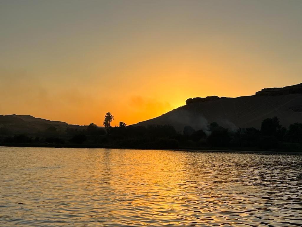 Nile Felucca Adventure 호텔 아스완 외부 사진