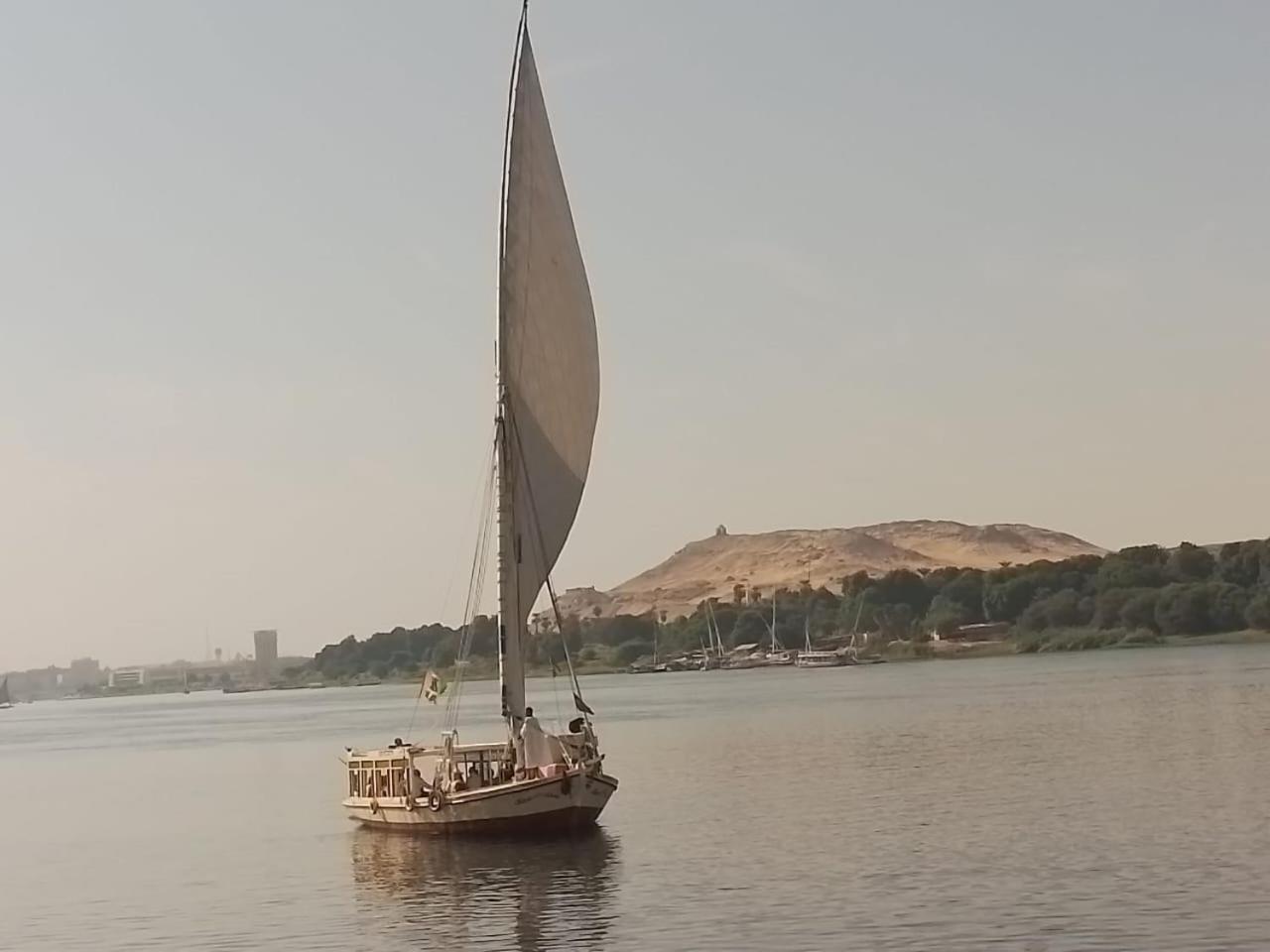Nile Felucca Adventure 호텔 아스완 외부 사진