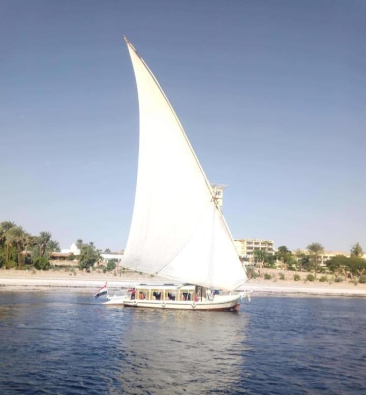 Nile Felucca Adventure 호텔 아스완 외부 사진