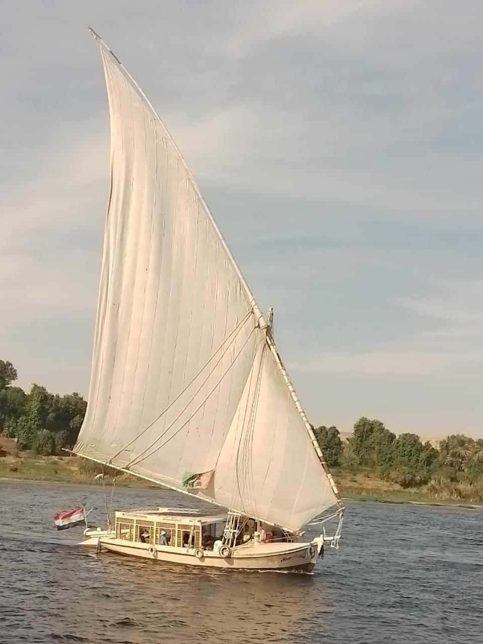 Nile Felucca Adventure 호텔 아스완 외부 사진