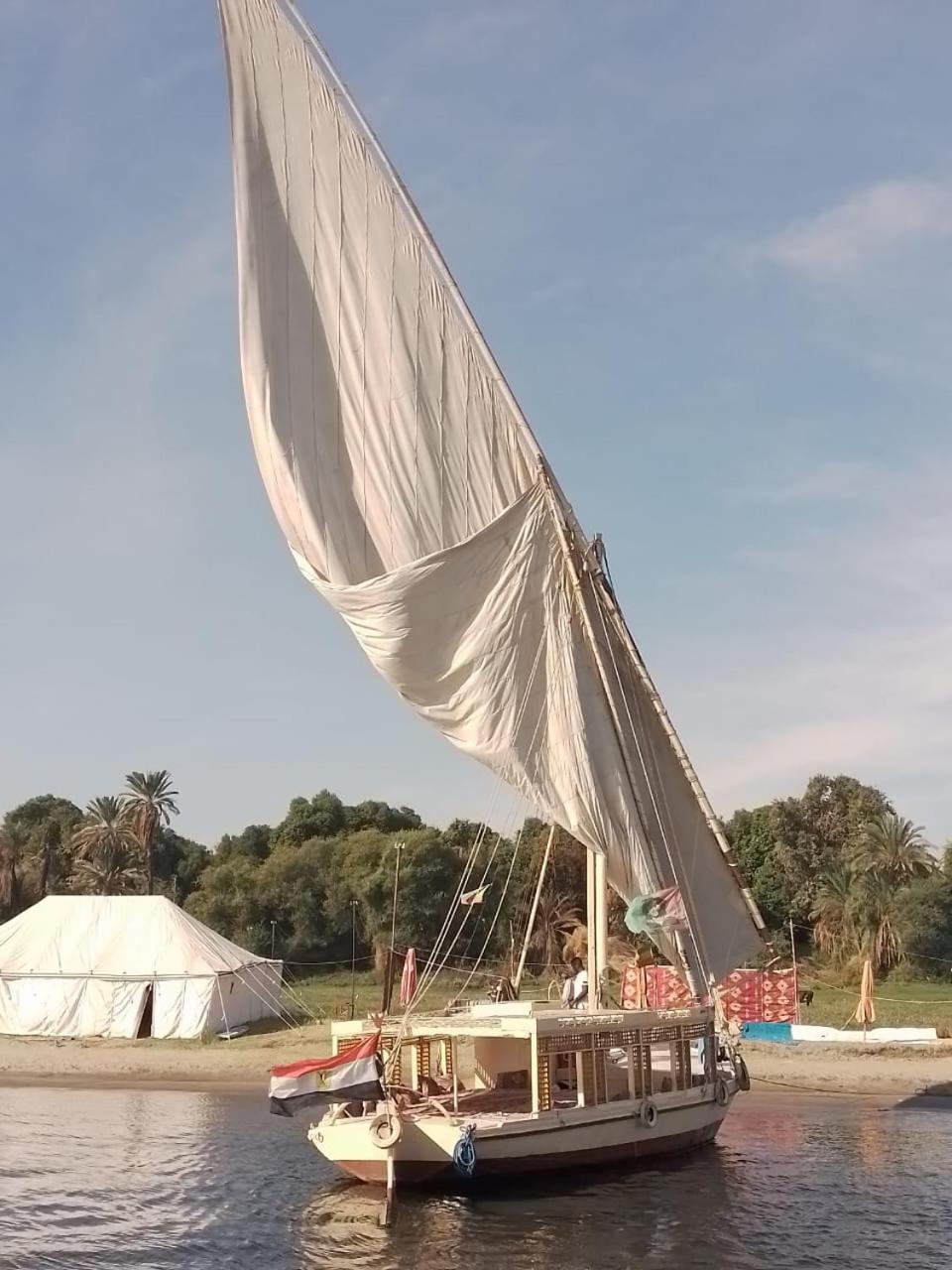 Nile Felucca Adventure 호텔 아스완 외부 사진