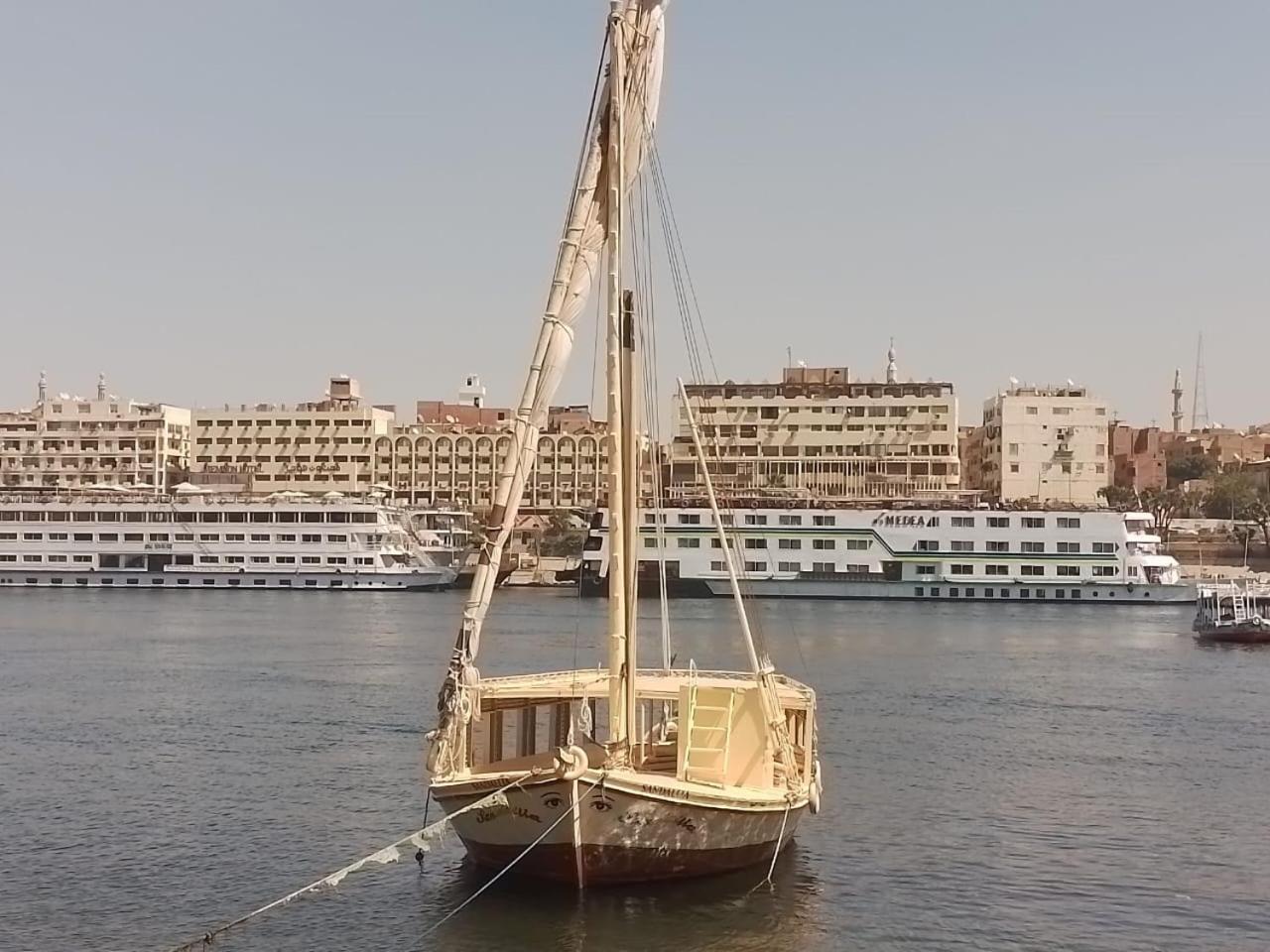 Nile Felucca Adventure 호텔 아스완 외부 사진