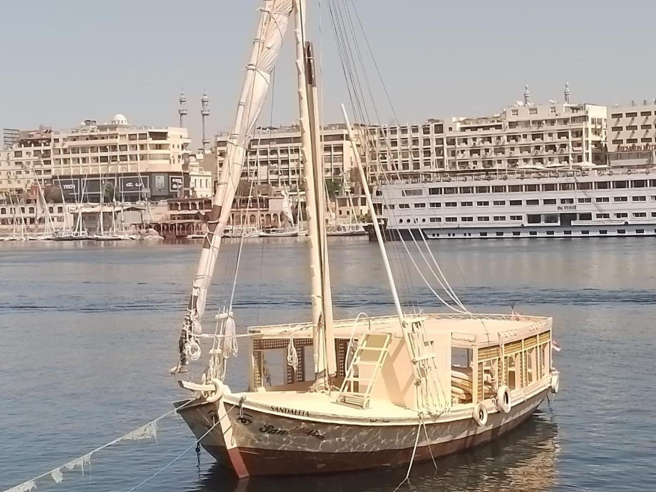 Nile Felucca Adventure 호텔 아스완 외부 사진